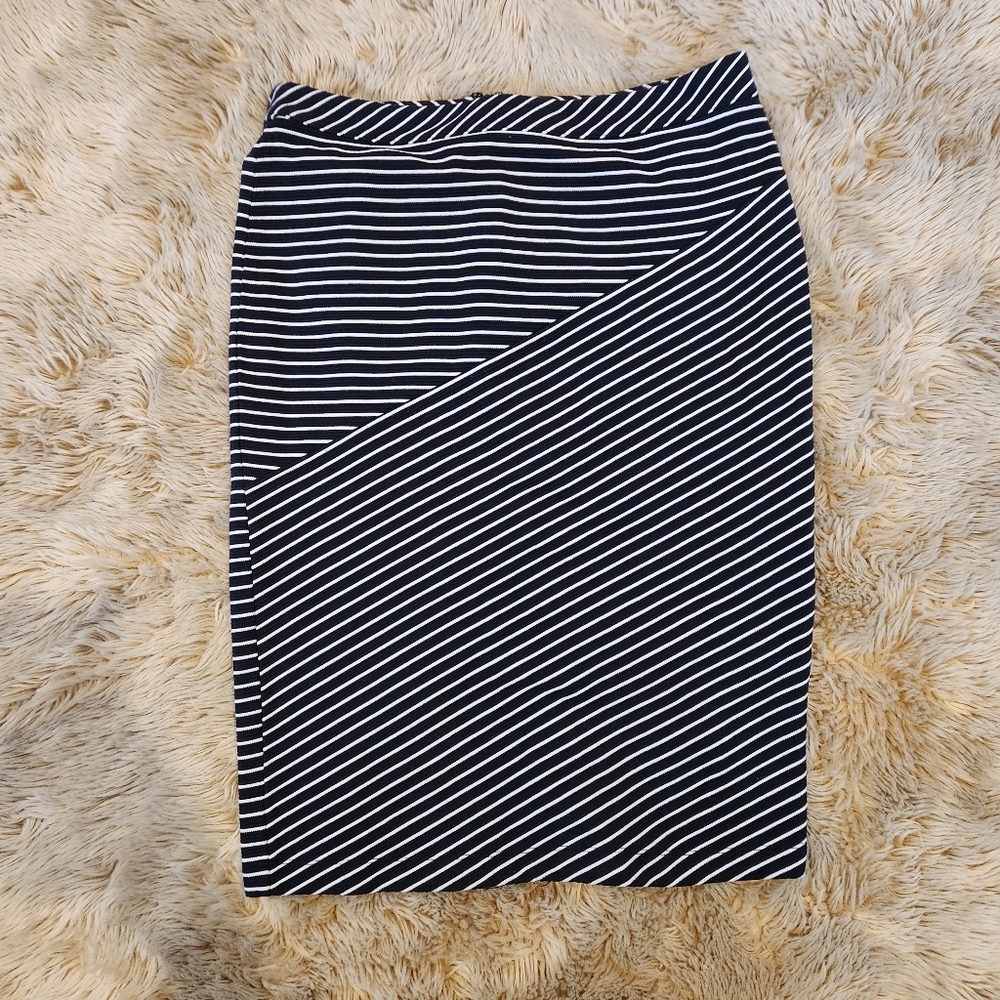 Banana Republic Black White Striped Knit Pencil Skirt size 8